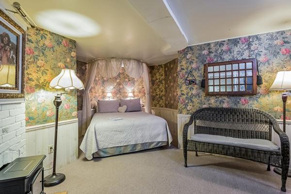 Kingsley House Bed & Breakfast - Full Home Fennville Extérieur photo