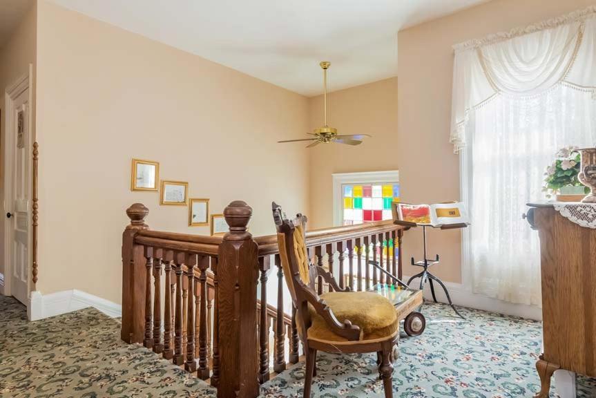 Kingsley House Bed & Breakfast - Full Home Fennville Extérieur photo