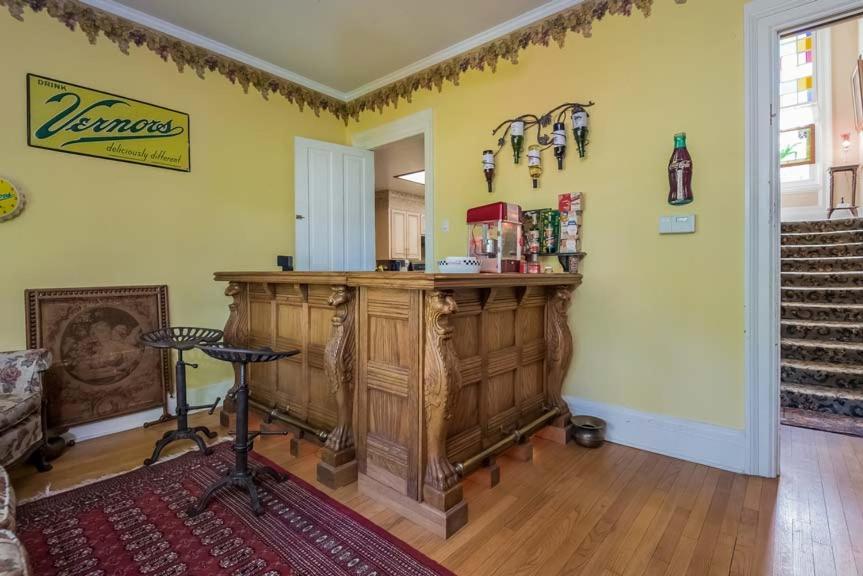 Kingsley House Bed & Breakfast - Full Home Fennville Extérieur photo