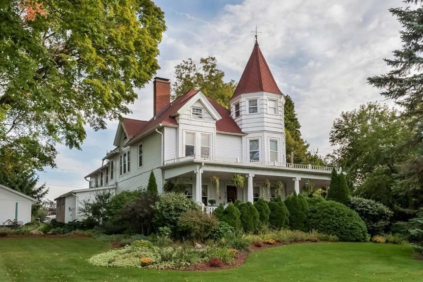 Kingsley House Bed & Breakfast - Full Home Fennville Extérieur photo